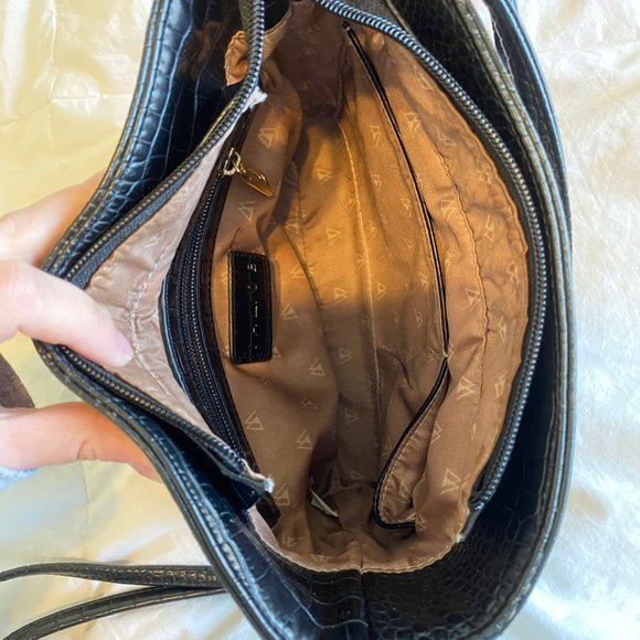 SAMOE | Black Crossbody Alligator Leather Pattern - Picture 7 of 9